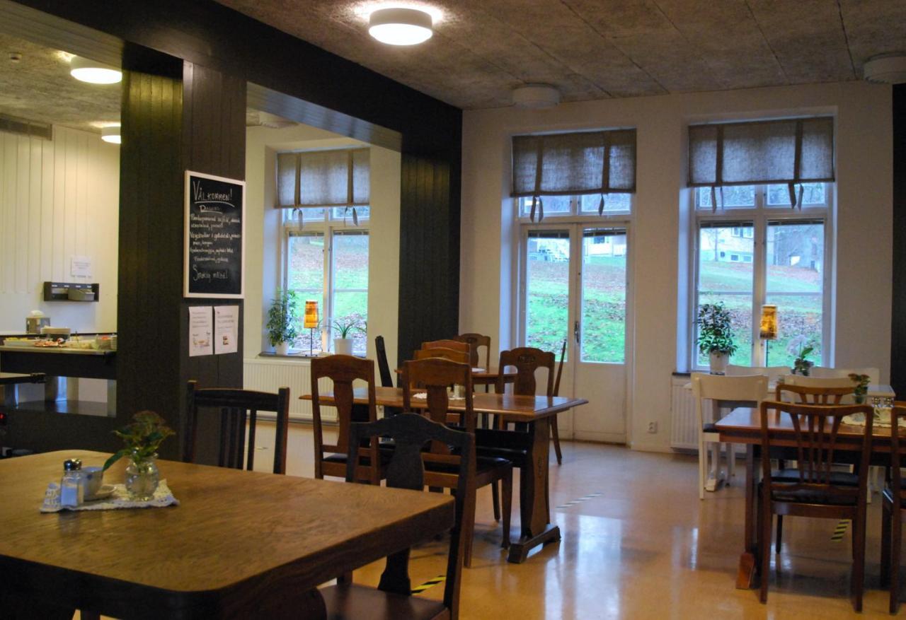 Hellidens Slott Hotel Tidaholm Bagian luar foto