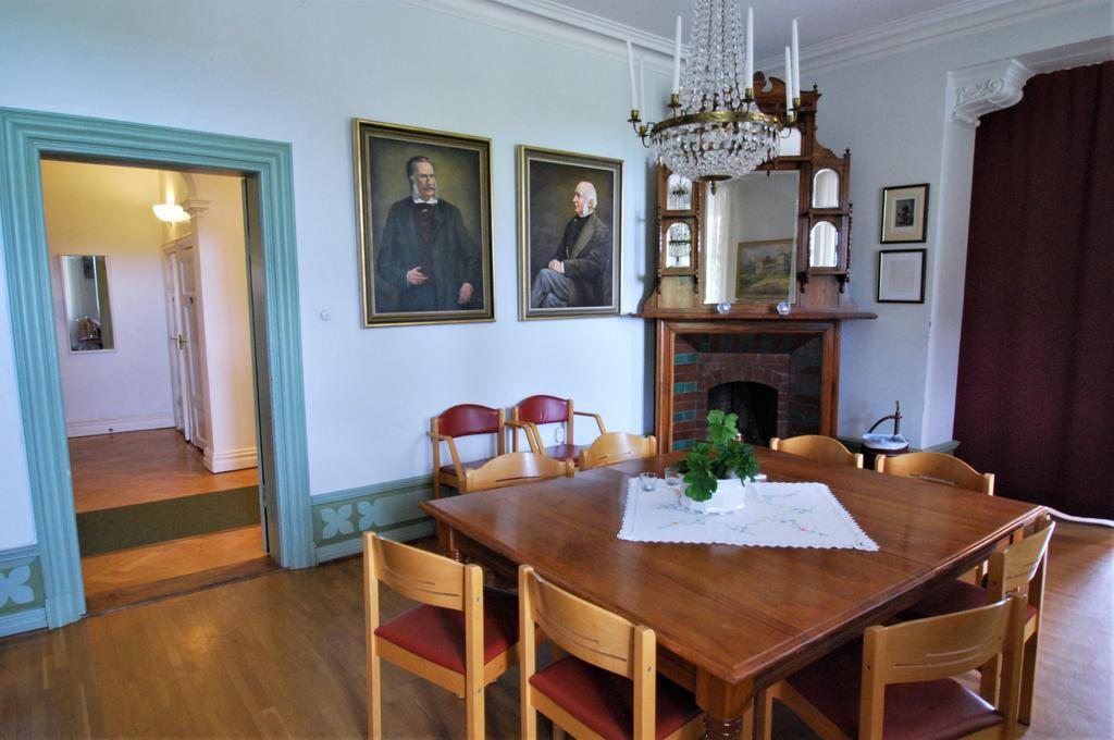 Hellidens Slott Hotel Tidaholm Bagian luar foto