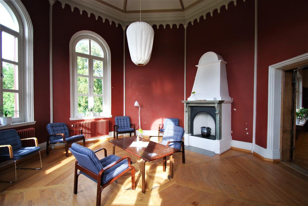 Hellidens Slott Hotel Tidaholm Bagian luar foto